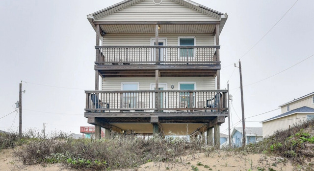 Daves Waves Pet-friendly Home in Surfside Beach, Book Feriehus Villaer i Houston, Villa