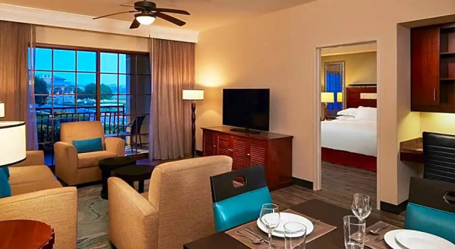 Люкс с 3 комнатами Marbrisa Carlsbad Resort
