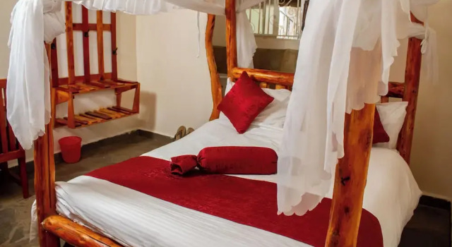 Номер Comfort Hillstone Safari Lodge
