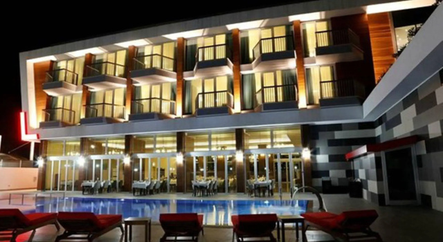 Lova Hotel & SPA