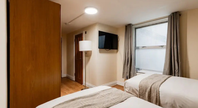 Студия Deluxe Warm Apartments in Queensway