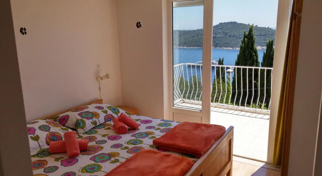 Charming studio apartment with beautiful sea view