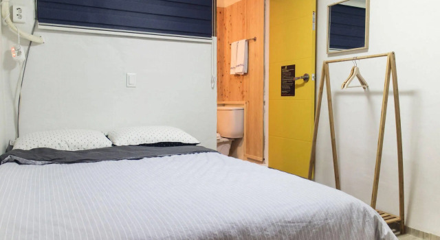 24 Guesthouse Jongno Tower, Забронировать Отель Сеул Южная Корея, рядом с Дерматологическая клиника BLT