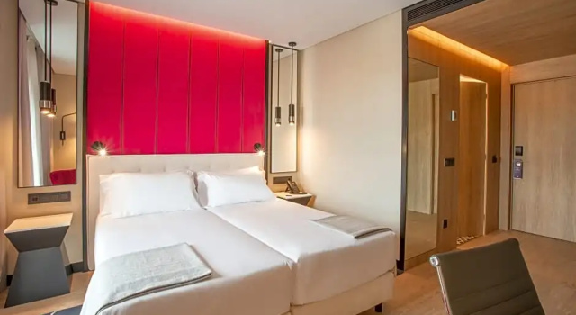 Одноместный номер Standard NH Porto Jardim