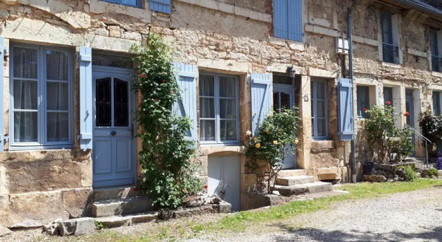 La Cour, Rezervasyon Otel  