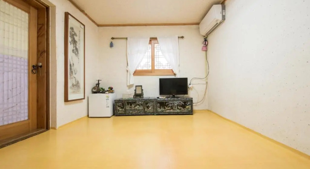 Ddlanchae Hanok Stay - Main House, Забронировать Отель Отели Чонджу с парковкой, рядом с Конфуцианская школа хянгё в Чонджу, Парковка