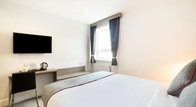 Трёхместный номер Standard The Connaught Hotel Wolverhampton