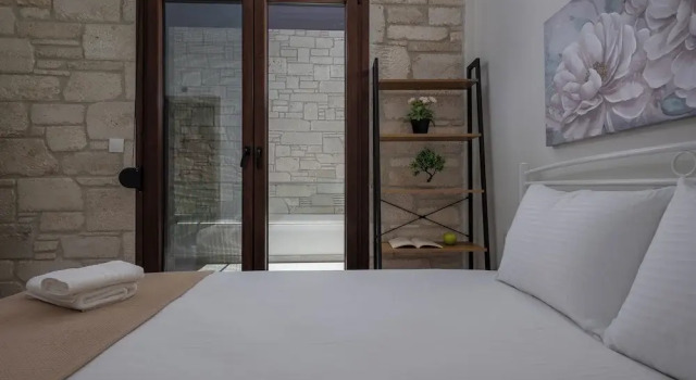 White Pearl Suites Halkidiki, Book Apartment Flogita 