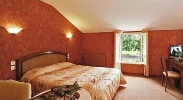 Logis Auberge De La Riviere, Rezerwuj Hostel Hostele w Kraj Loary, Hostel