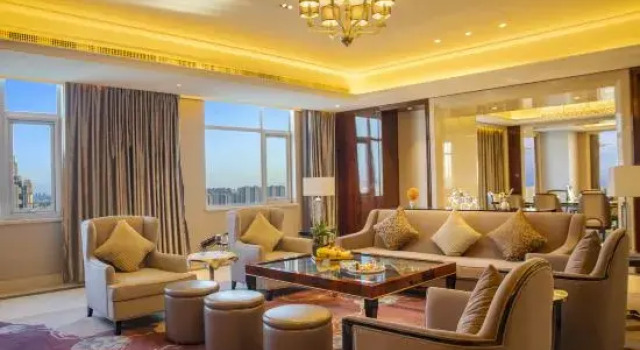 Четырёхместный люкс Presidential Kaixuanmen Hotel Shijiazhuang Yiling Health Center