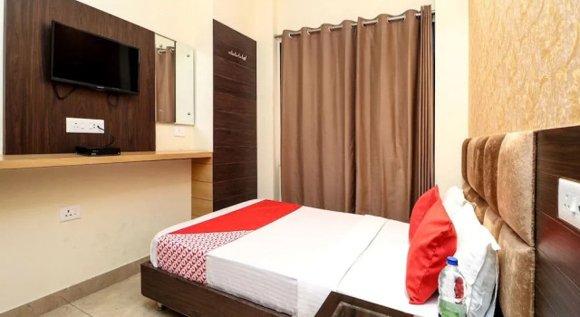 OYO 18377 Hotel New City Top, Забронировать Отель Отели Джамму 3 звезды, 3*