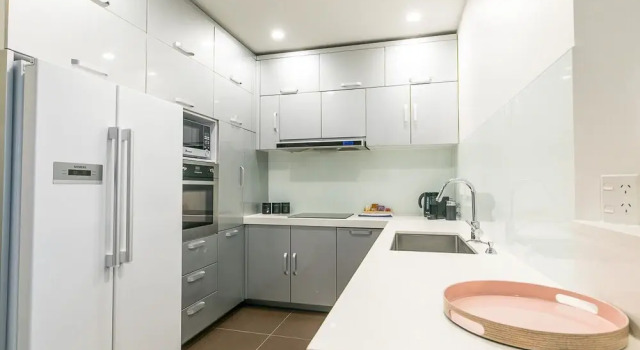 Zodiak Central 2 BR Apt Free Parking Gym