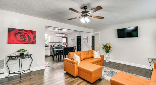 Breezy Lutz Home w/ Patio: Perfect for Long Stays, Réserver Maison de vacances Lutz Floride