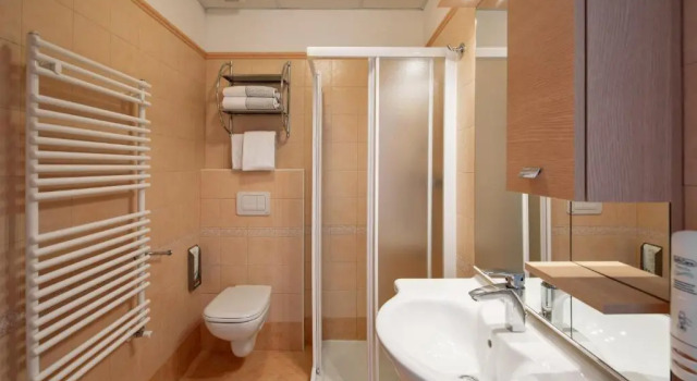 Camera tripla Standard con balcone Hotel Pejo