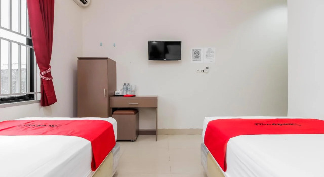 Hotel Wongso by RedDoorz, Rezerwuj Hotel Pangkalpinang Sumatra