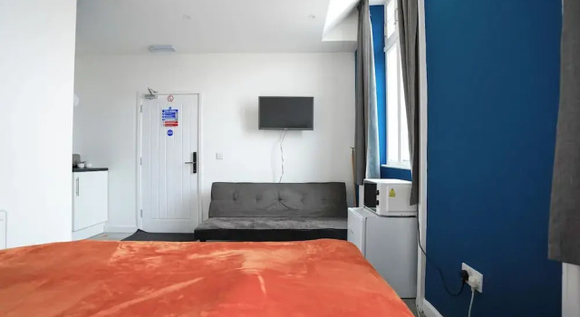 Номер Classic Homesly Guest Rooms - Self Checkin