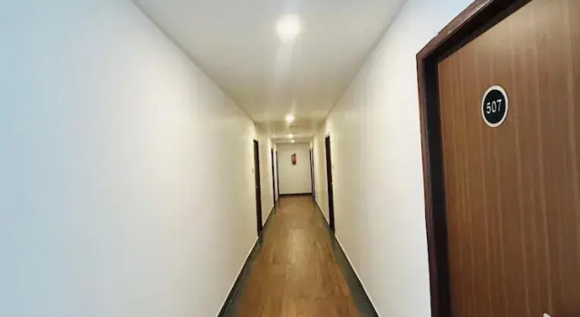 Wild Wings Premium Hotel, Забронировать Отель Гачибоули Хайдарабад