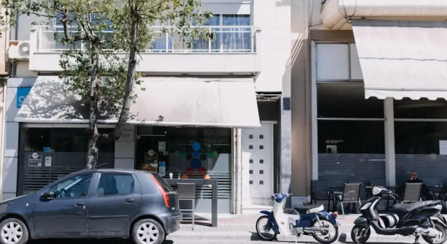 Best House Town View Apartment, Prenota Appartamento Hotel a Peloponneso con parcheggio, Parcheggio