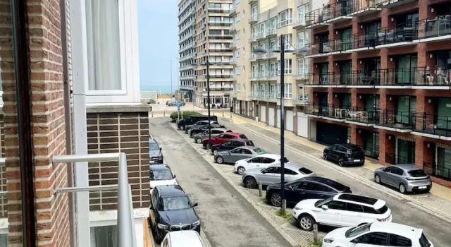 Spacious Apartment in Middelkerke, Prenota Appartamento Hotel a Flanders con parcheggio, Parcheggio