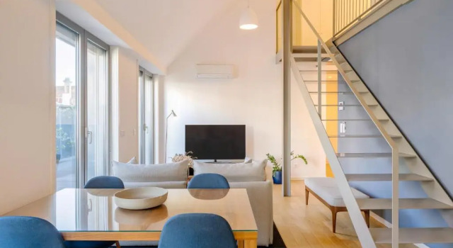 Апартаменты Deluxe Catarina Serviced Apartments by HostWise