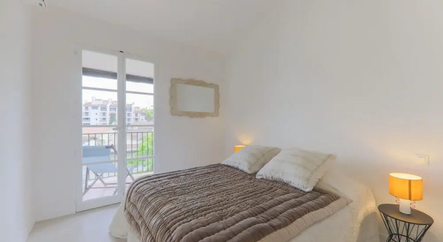 Air-conditioned Apartment Near Beach
