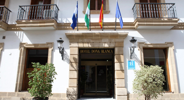 Hotel Doña Blanca, Забронировать Отель Отели Херес-де-ла-Фронтера с завтраком, рядом с St. Peter's Church, Завтраки