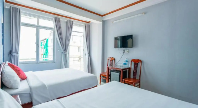 Четырёхместный номер Standard Dung Nghi Hotel