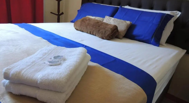 Quartos Em Casa In Caxias da Paraíso, Забронировать Отель Отели штата Рио-де-Жанейро с завтраком, Завтраки