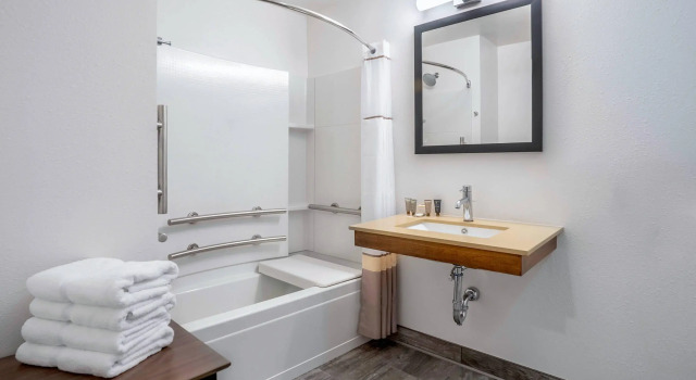 Двухместный номер Standard Riverview Inn & Suites, an Ascend Collection Hotel