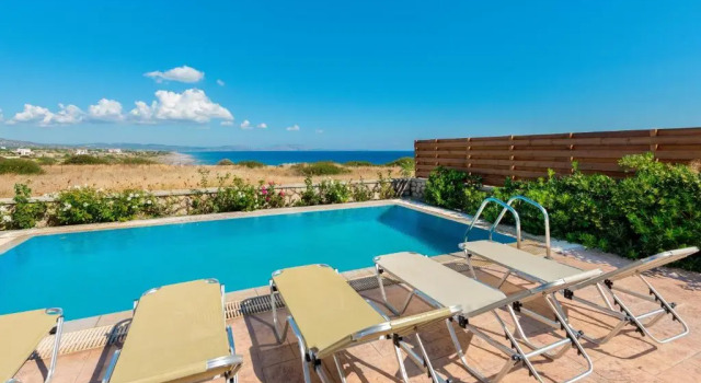 Вилла с 3 комнатами Olga Luxury Beach Front Villas