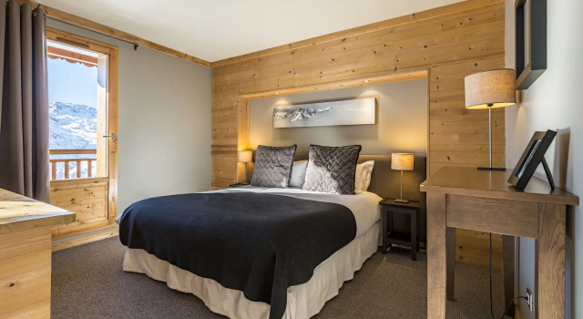 Chalet Hotel Kaya, Забронировать Шале Виллы Овернь-Рона-Альпы, Вилла