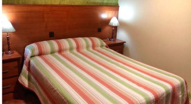 Nuevo Hostal Paulino, Забронировать Отель Отели Трухильо с парковкой, рядом с Дворец Хуана Писарро-де-Орельяна, Парковка