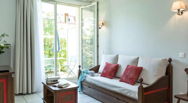 Picturesque apartment with a dishwasher on a quiet place., Book Apartment Bergheim Alsace