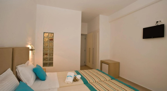 Zannis Hotel