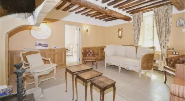 Five-Bedroom Holiday Home in St. Saturnin les Apt., Забронировать Апартаменты/квартира Апт Route de la Lavande