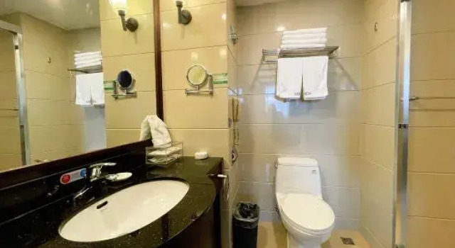 Люкс Executive Conch International Hotel