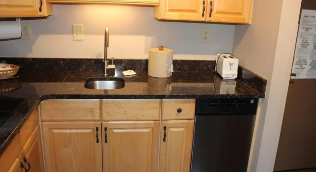 Двухместный люкс c 1 комнатой Hawthorn Extended Stay by Wyndham Conyers