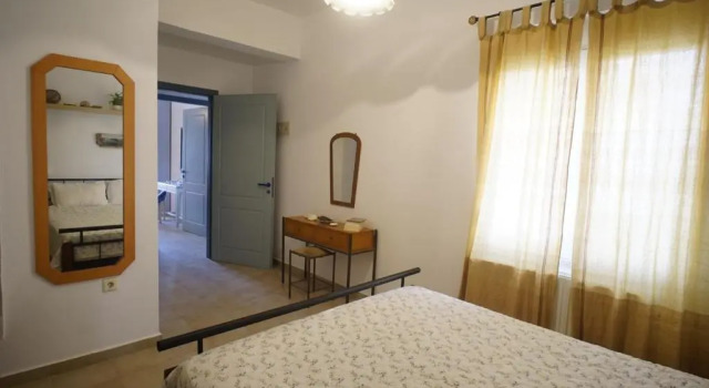 Sunny Sea-View Apartment in Halepa