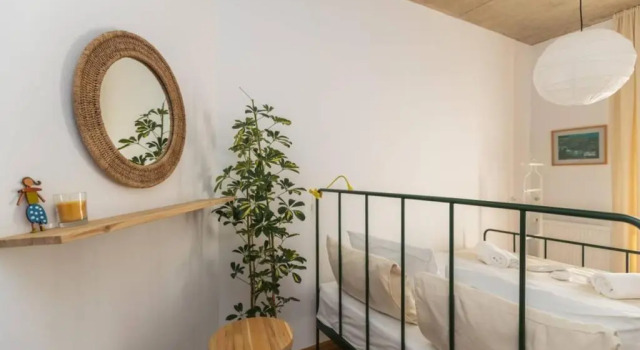 Wehost Apartment Close to Agmashenebeli, Забронировать Апартаменты/квартира Чугурети Тбилиси, рядом с Концертный зал Тбилиси