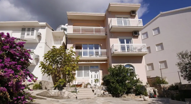 Apartment Marica, Book Lejlighed Hoteller i Split Region med parkering, Parkering