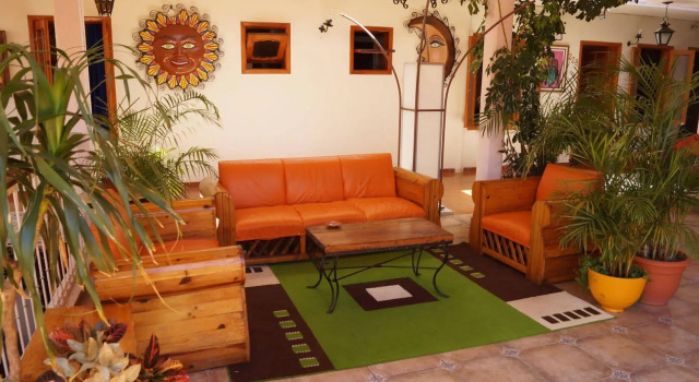 Hotel Jardines Del Cerrillo, Забронировать Отель Отели Сан-Кристобаль-де-лас-Касас с парковкой, рядом с Central Plaza &amp; Park, Парковка