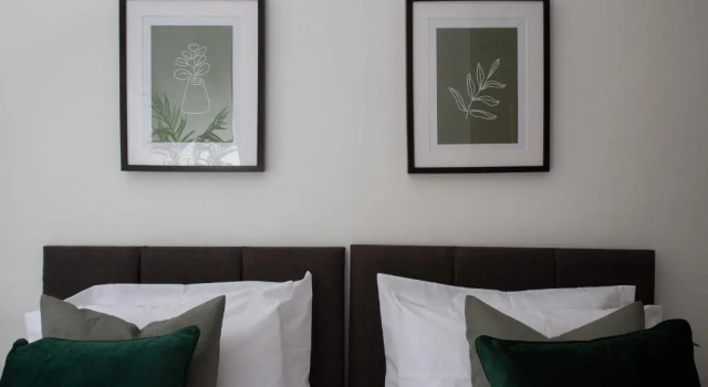 Charles Alexander Short Stay - Charnley House Apartments