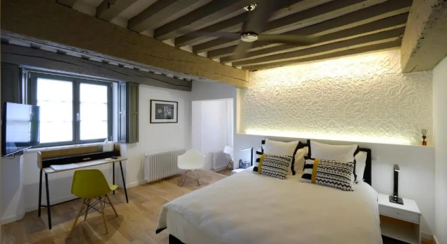 Апартаменты с балконом Les Maisons du Pont - Charme & Caractère