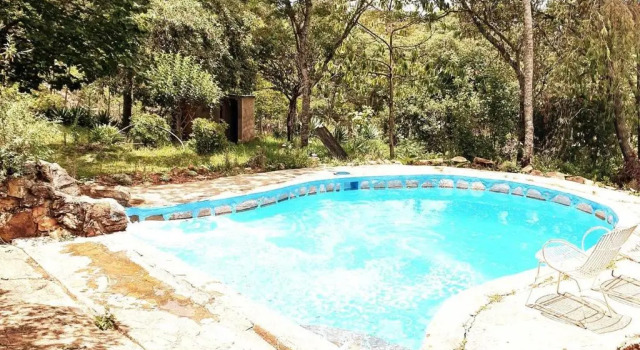Beautiful 1-bed Cottage in Juliasdale, Buchen Sie Ferienhaus Villen in Manicaland, Villa