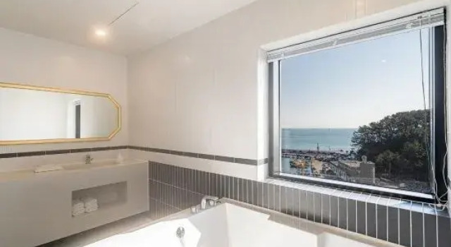 Люкс H moment Hotel songjeong