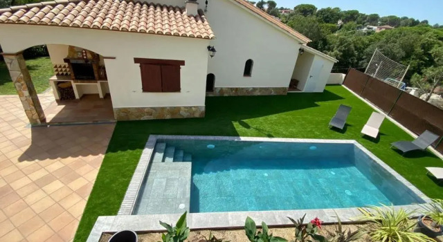 Вилла Villa azulmar montbarbat costa brava