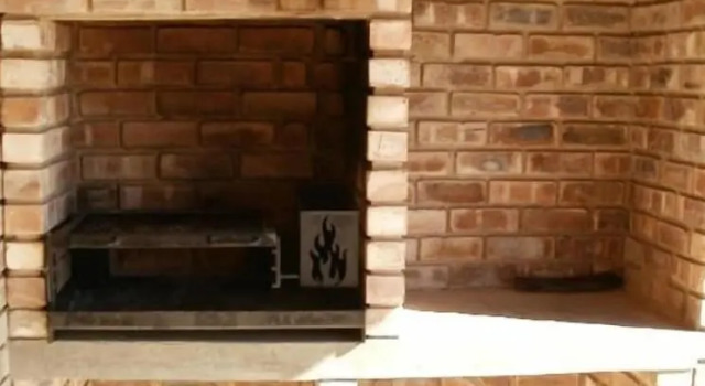 West Nest Lodge, Varaa Lomakoti Hotellit Kalahari Desert aamiaisella, Aamiainen
