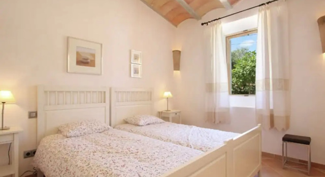 Mansion With Large Swimming Pool for 5 People, Book Hotel Manacor Majorca
