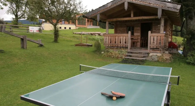 Cozy Cabin in Niedernfritz Near Ski Area, Rezerwuj Hotel Hotele w Salzburg z parkingiem, Parking