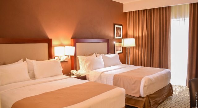 Holiday Inn Leon by IHG, Book Hotel Hotels in El Bajio with Parking, Parking